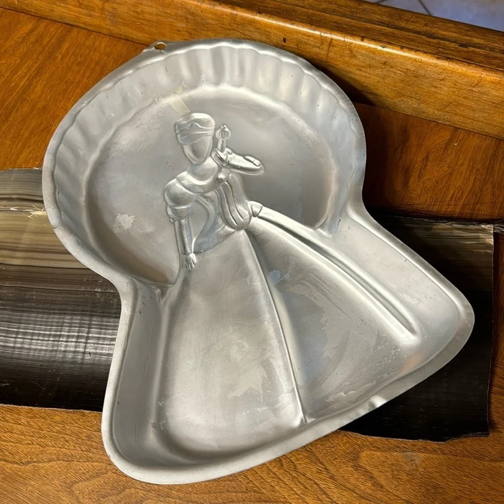 Vintage Wilton Dreamtime Mattel Princess Barbie Cake Pan Barbie Cake Pan